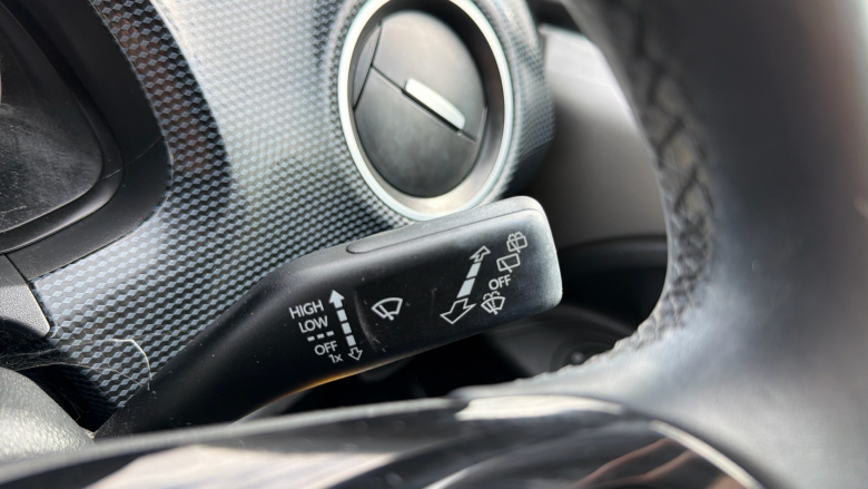 Volkswagen Up 1.0 65PS R-Line 5dr Petrol Hatchback